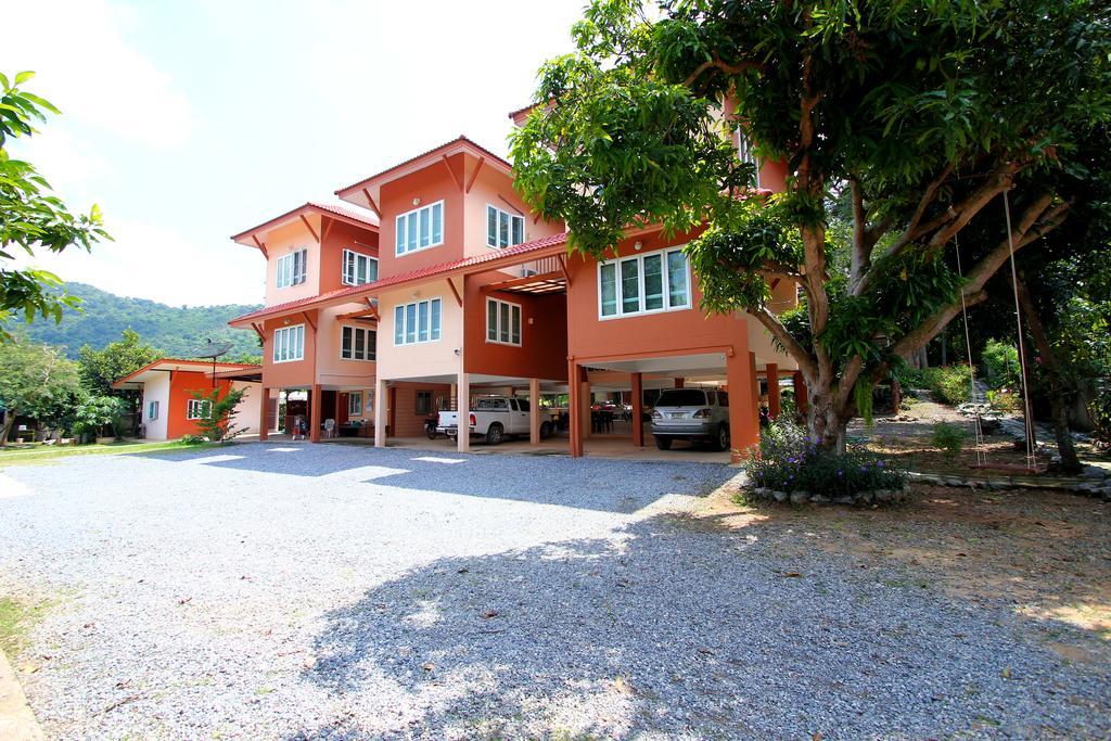 Baan Pordee Homestay Phayayen Exterior photo
